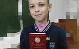 Сегодня учащийся 4А класса Сингаевский Артём получил значок золотого достоинства "Олимпийские надежды" за выполнение нормативов Государственного физкультурно-оздоровительного комплекса Республики Беларусь